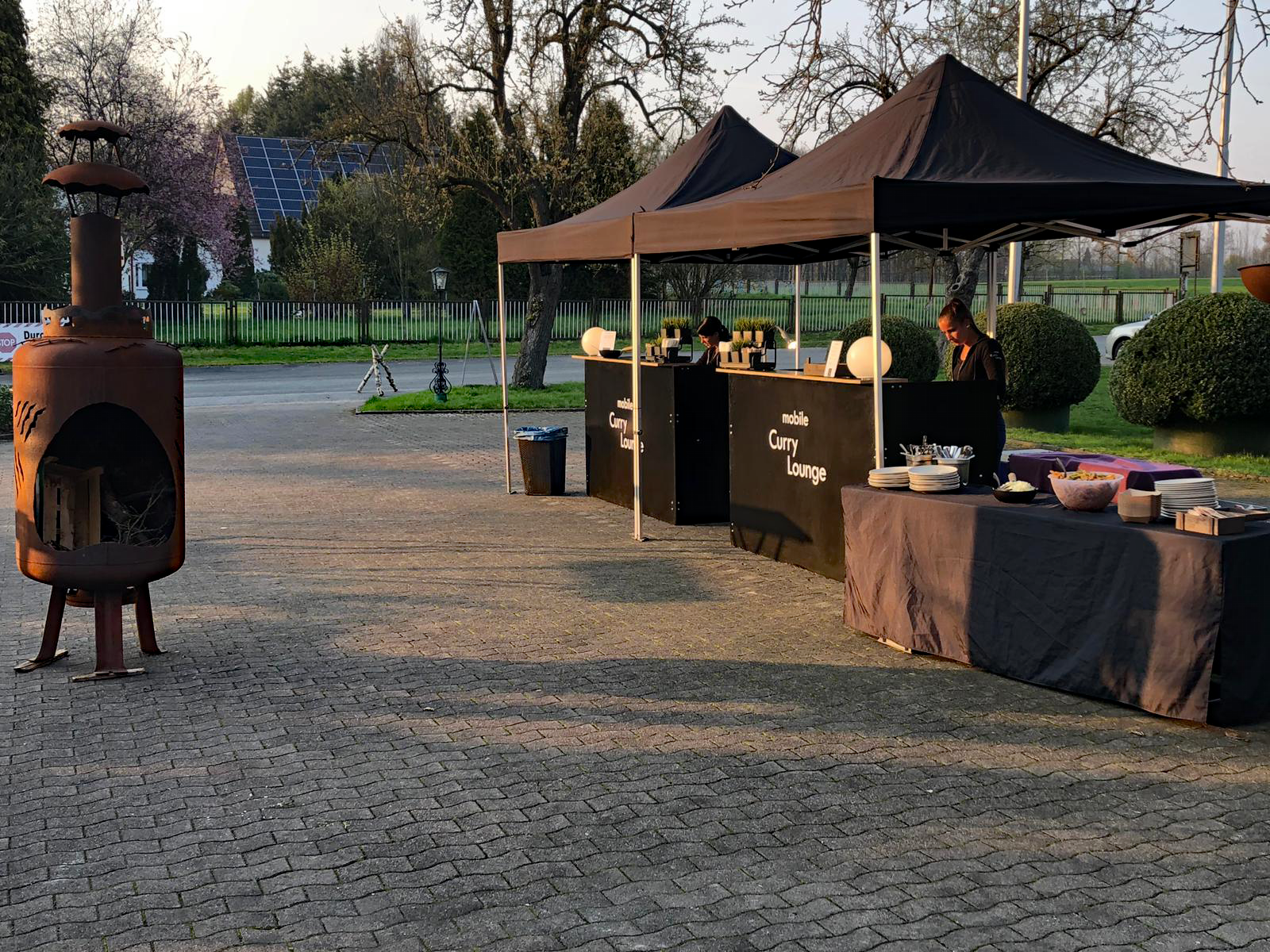 Imbisswagen mieten in Bielefeld | mobile Curry Lounge